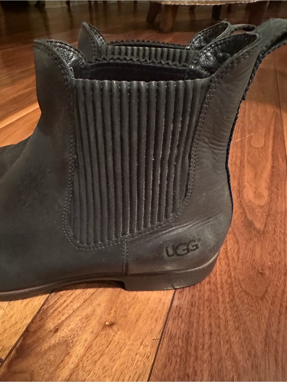 UGG Women's Black Ribbed Chelsea Ankle Boots Size 7